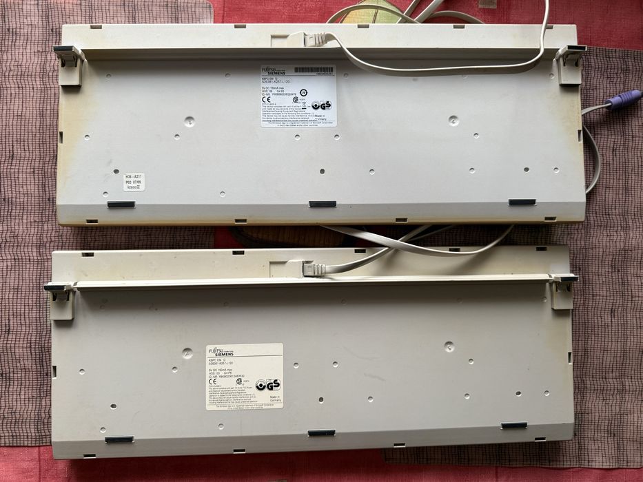 Klawiatury Fujitsu Siemens KBPC EM D | Retro | Mechaniczne | 2 sztuki