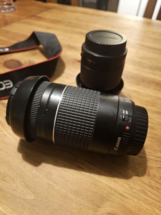 Maquina fotografica Canon 600D com 3 lentes.