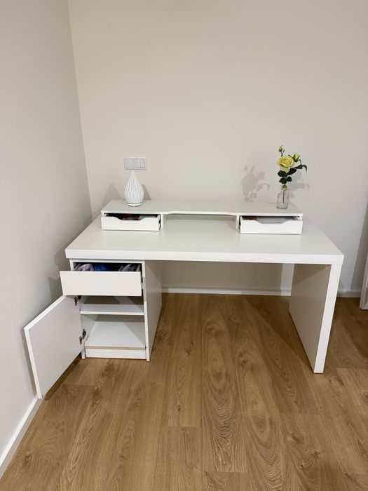Secretaria Ikea,Malm
