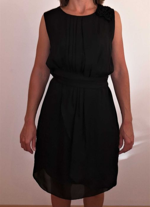 Vestido preto curto L-M