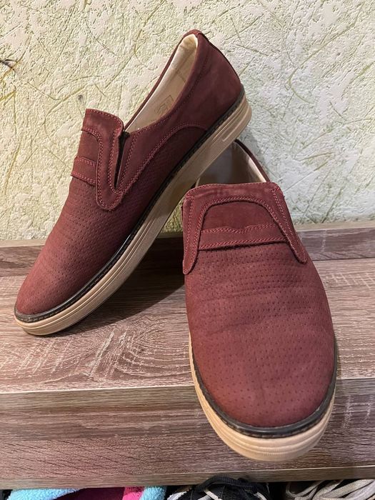 Замшеві туфлі 44 розмір