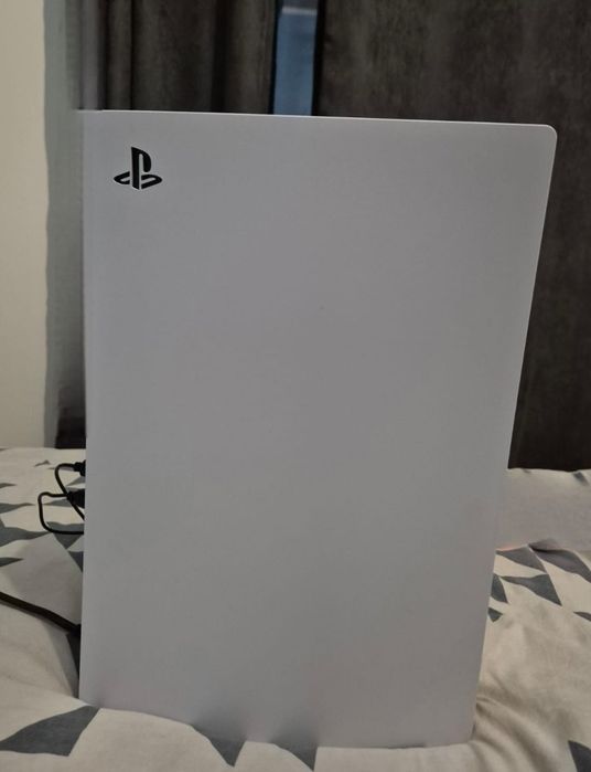 PS5 + 2 kontrolery