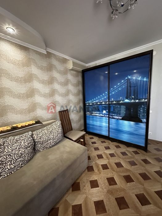 Продам 4 кім квартиру бульвар Центральний 23