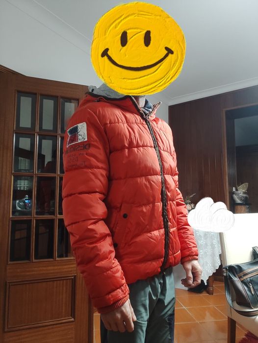 Anorak de penas com capuz