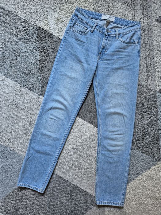 Niebieskie jeansy damskie typu straight rozmiar 36 marki H&M