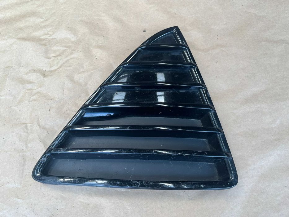 Ford Focus mk3 kratka zderzaka prawa