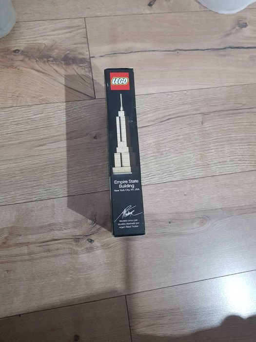 Lego Empire State Building (21002)