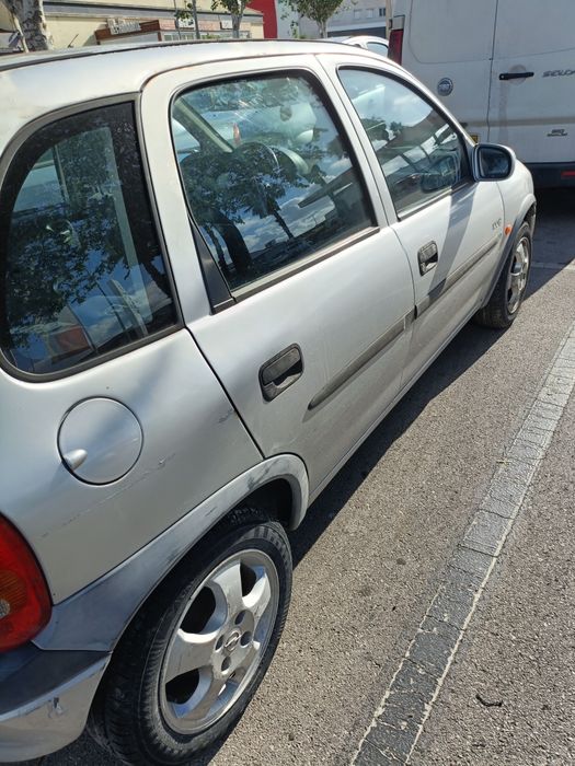 Opel corsa b 1200