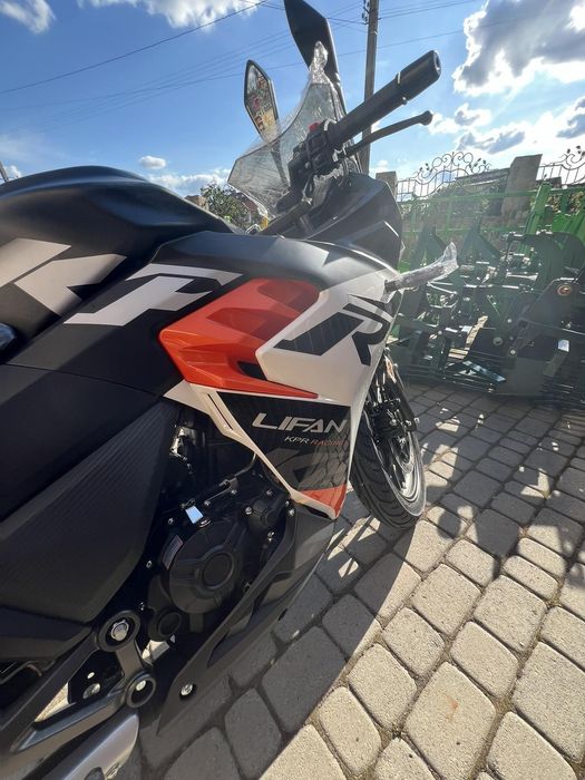 Мотоцикл LIFAN KPR 200-4V