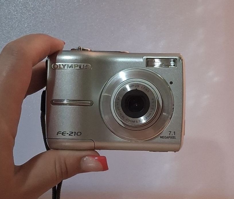 Olympus FE-210 фотоаппарат / камера / мыльница