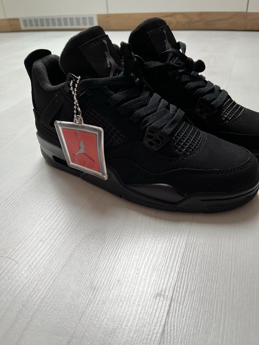 Jordan 4 black cat