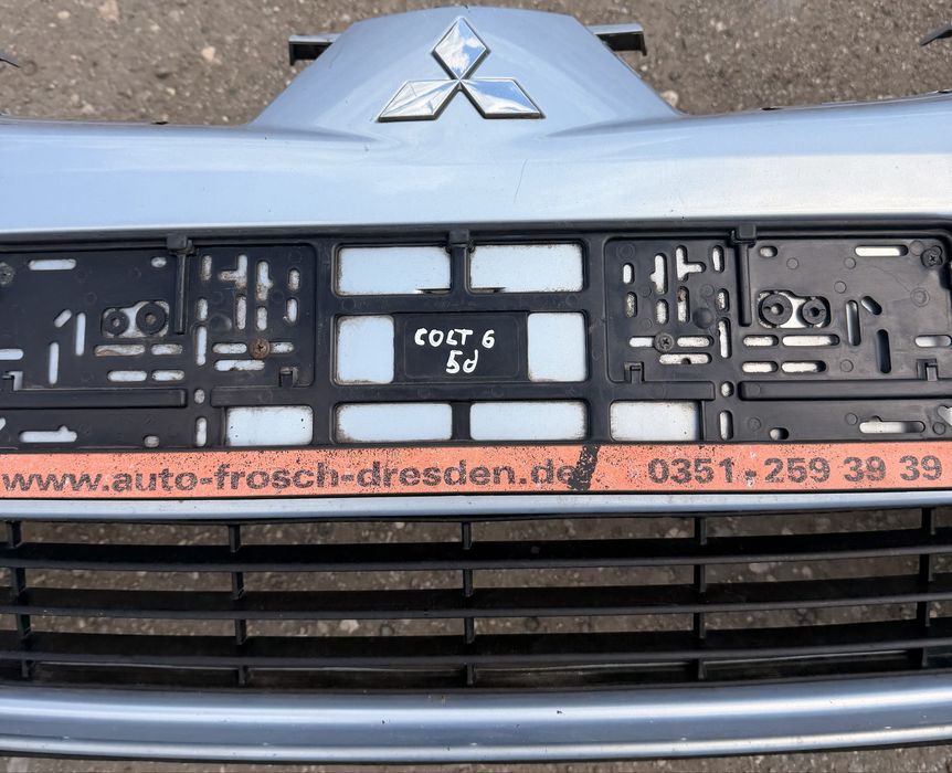 Бампер передній 5-ти дверний Mitsubishi Colt 6