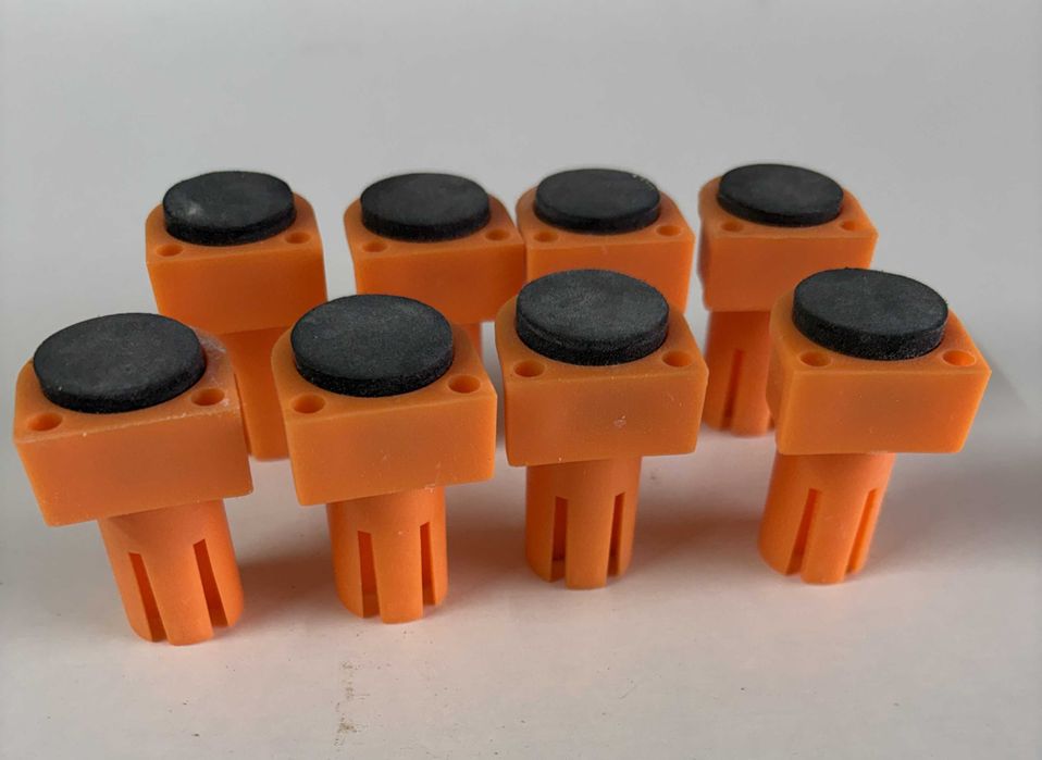 Kit Acessórios Bancada MFT 20mm: 2 Batentes + 8 Dogs + 25 Plugs Inox