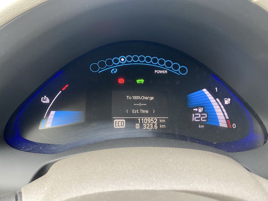 Продам Nissan Leaf