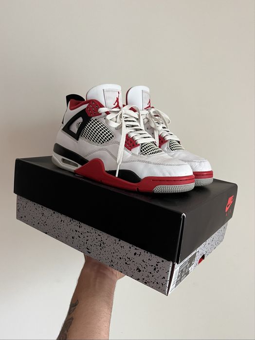 Nike Air Jordan 4 Retro Fire Red 2021