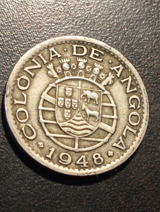 2 moedas 50 centavos - Angola 1948 e 1950 - Soberbas - Alpaca*