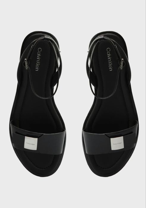Продам нові босоніжки, Calvin Klein