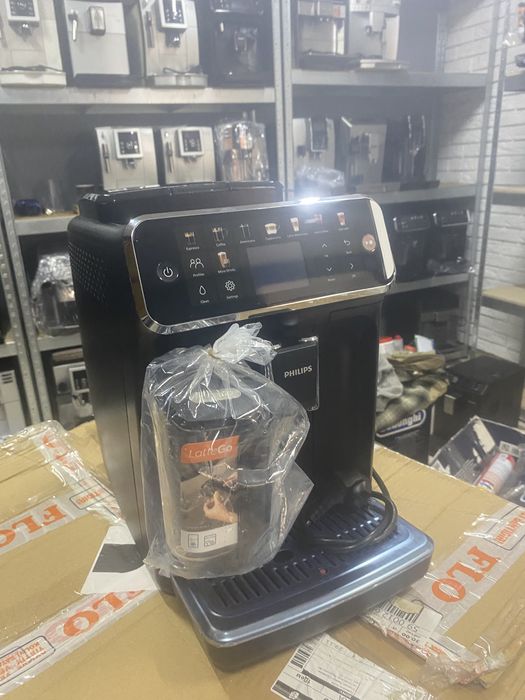 Philips LatteGo 5500, Кавомашина Philips LatteGo Series 5500 EP5547/90