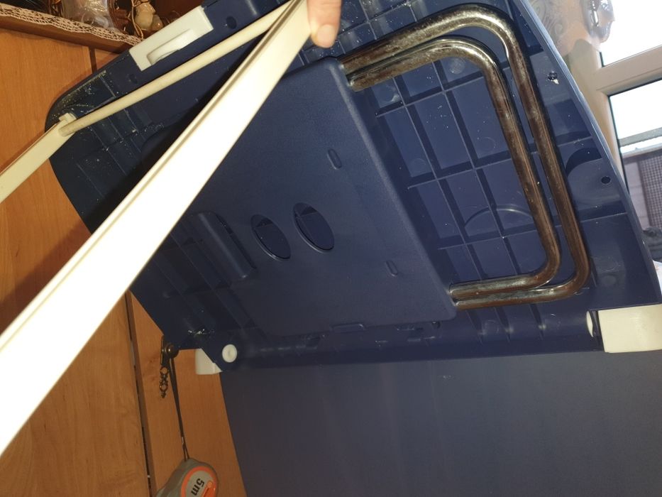 Lodówka turystyczna z krzesełkami