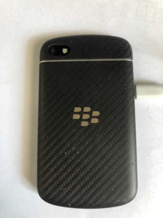 Кнопочний мобільний телефон  BLACKBERRY Q10 BLACK