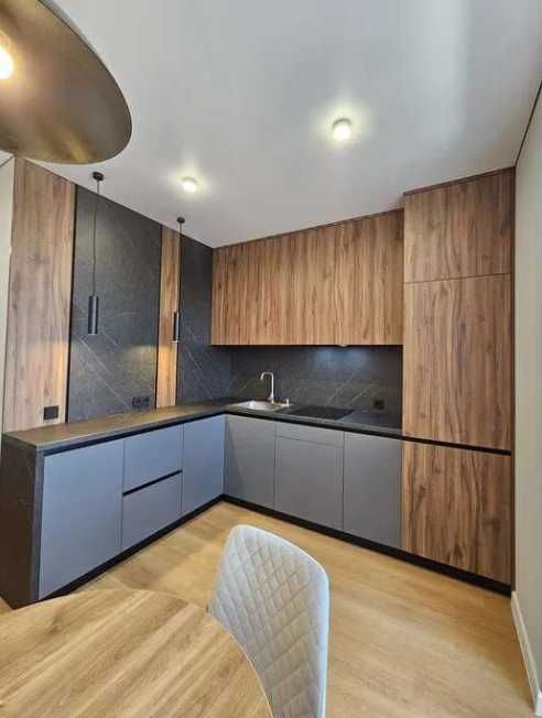 Продам 2 комн квартиру Новострой Авторский Ремонт Укомплектована  OA