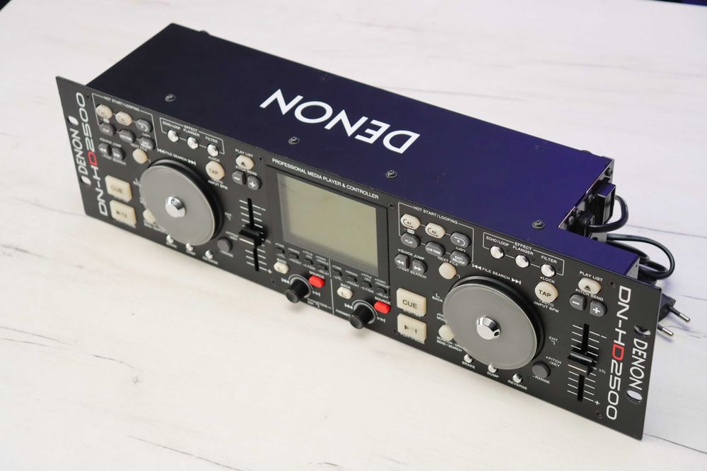 DENON DN-HD2500 Odtwarzacz DJ MP3 USB z twardym dyskiem Rack Japoński