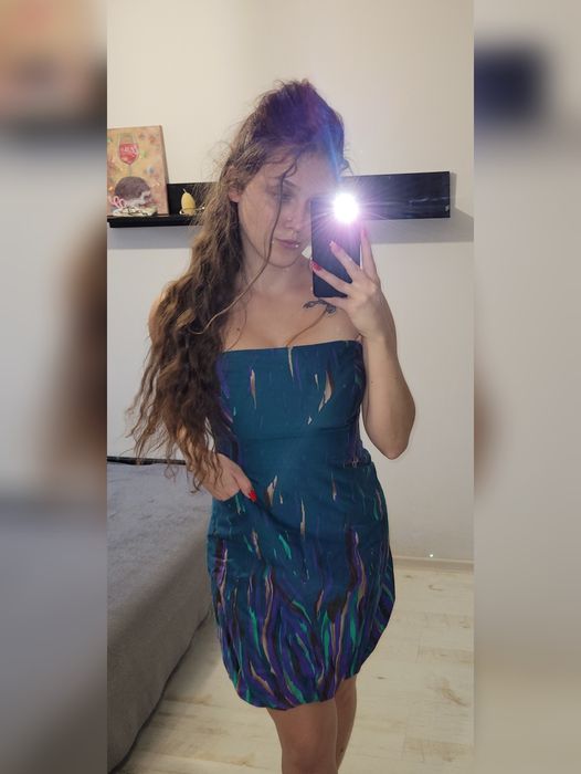 Sukienka midi bez ramiączek wzorzysta ORSAY