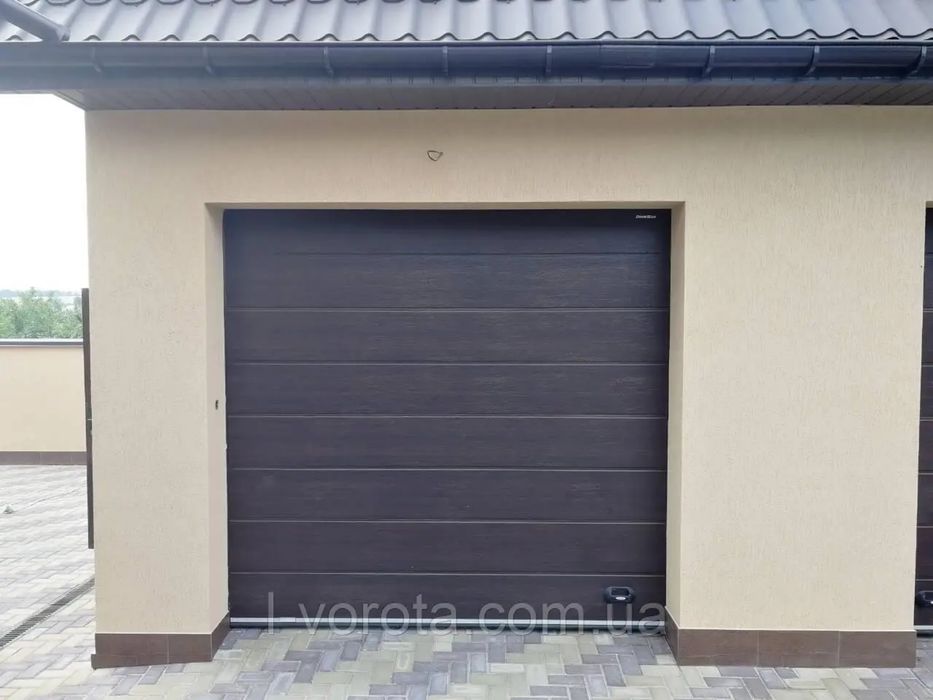 Продам гараж центр