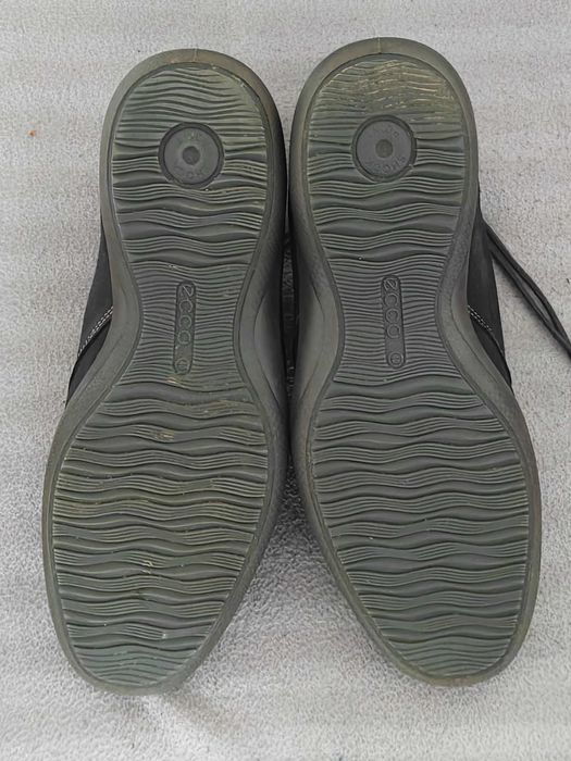 Buty zamszowe  ECCO 41