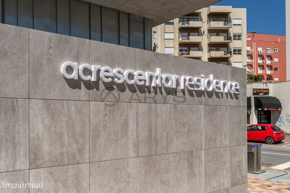 Apartamento T0 Novo em condomínio fechado com Varanda