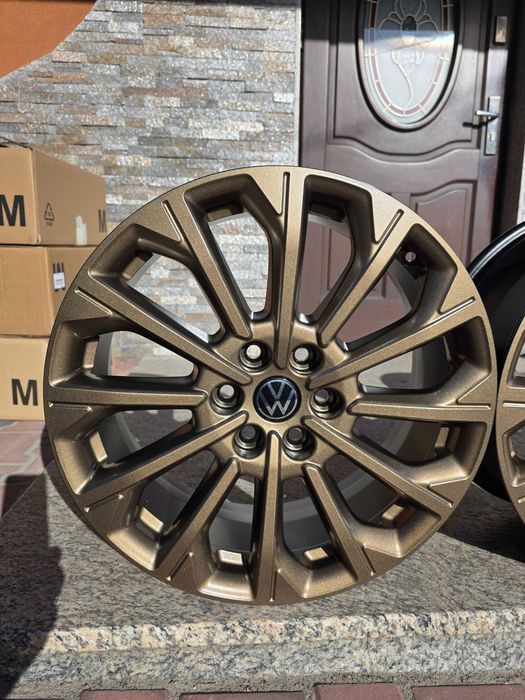Nowy VW T7 Transporter T7 Caravelle 6x120 19'' 7,5J ET52,5  Satin Bronze