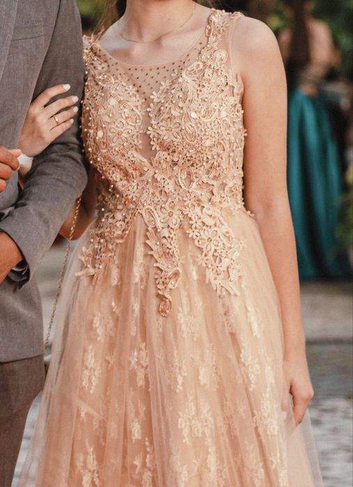 Vestido de festa/ baile de finalistas dourado