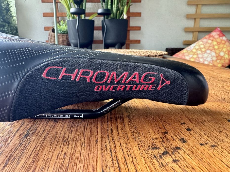 Siodełko Chromag Oventure Czerwone