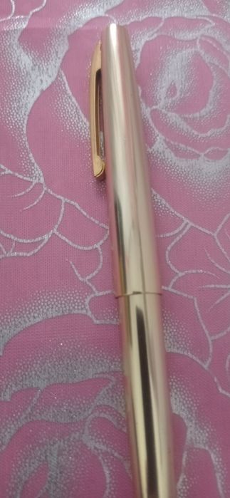 Продам чернильну  позолочену ручку