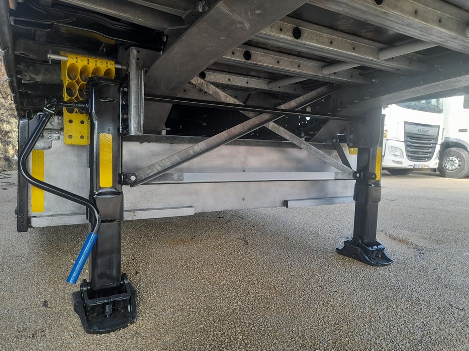 Semi-reboque Schmitz c/novo