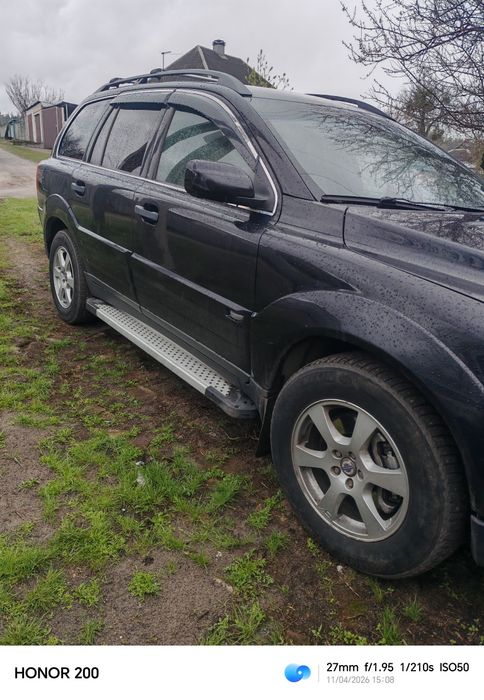 Автомобіль Вольво хс90