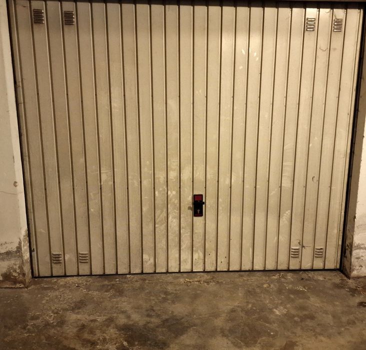 Garagem para venda Lamego