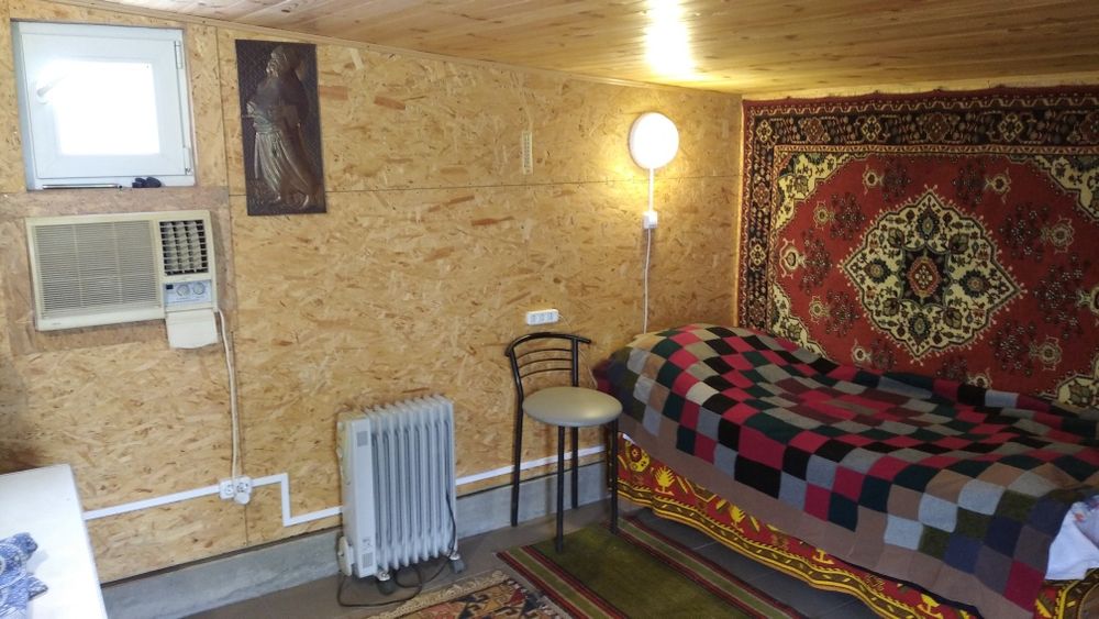 Літній будинок з озером. Дударків. Бориспільський район.