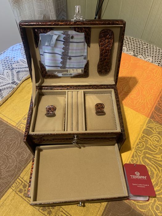 Винтажная шкатулка - саквояж для украшений бренд TERGANкожаная подарок