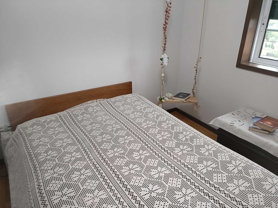 Perfeita colcha em crochê (nunca usada, parte de enxoval)