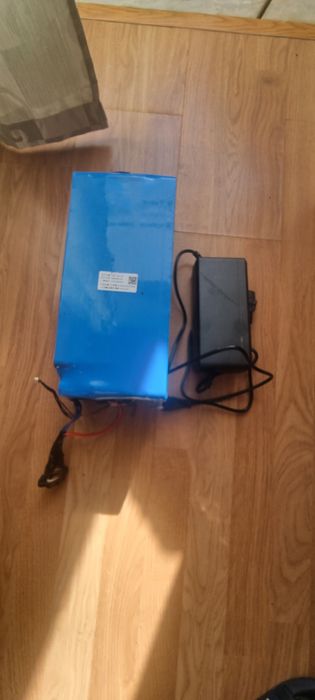 Bateria (60 Volts 20 Amperes) para scooter, moto ou bicicleta em excel