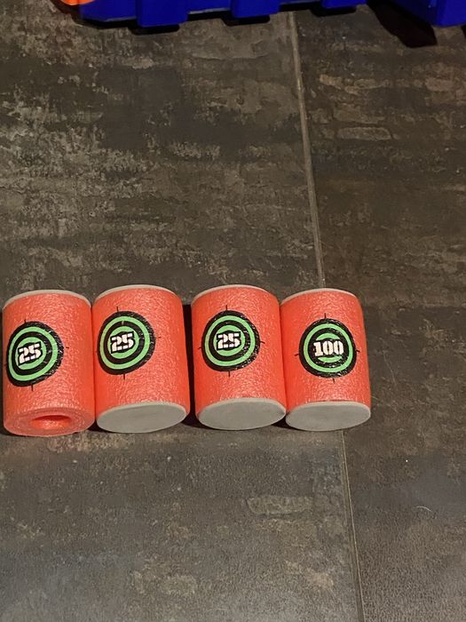 NERF infinus pistolet