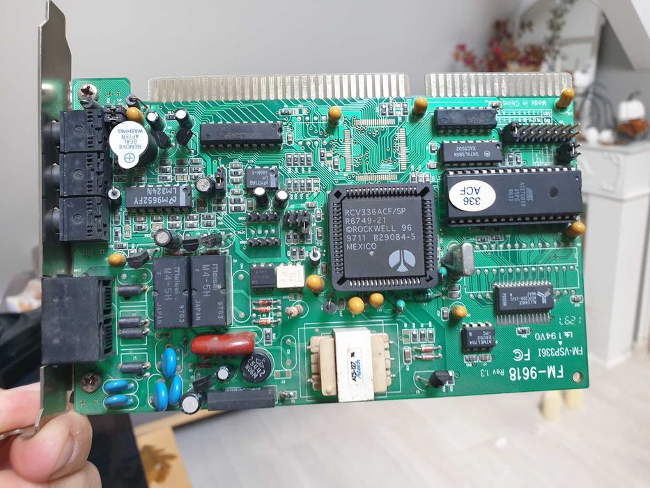 retro Karta dźwiękowa modem ISA Zoltrix FM-9618 REV 1.3 faksmodem 56K z lat 90