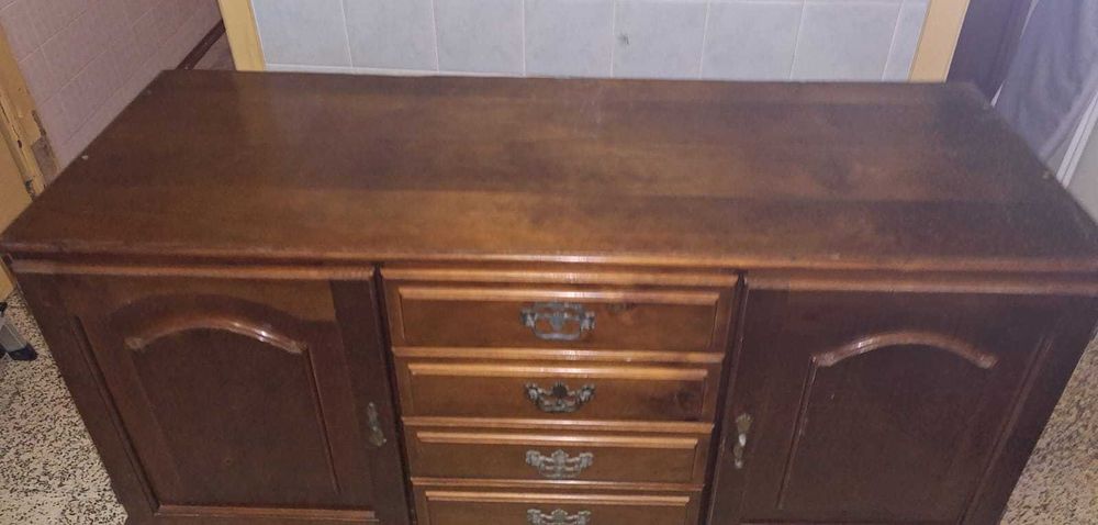 Aparador antigo usado