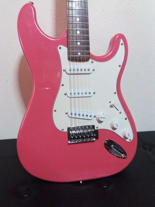 Kit Guitarra elétrica Santander cor-de-rosa