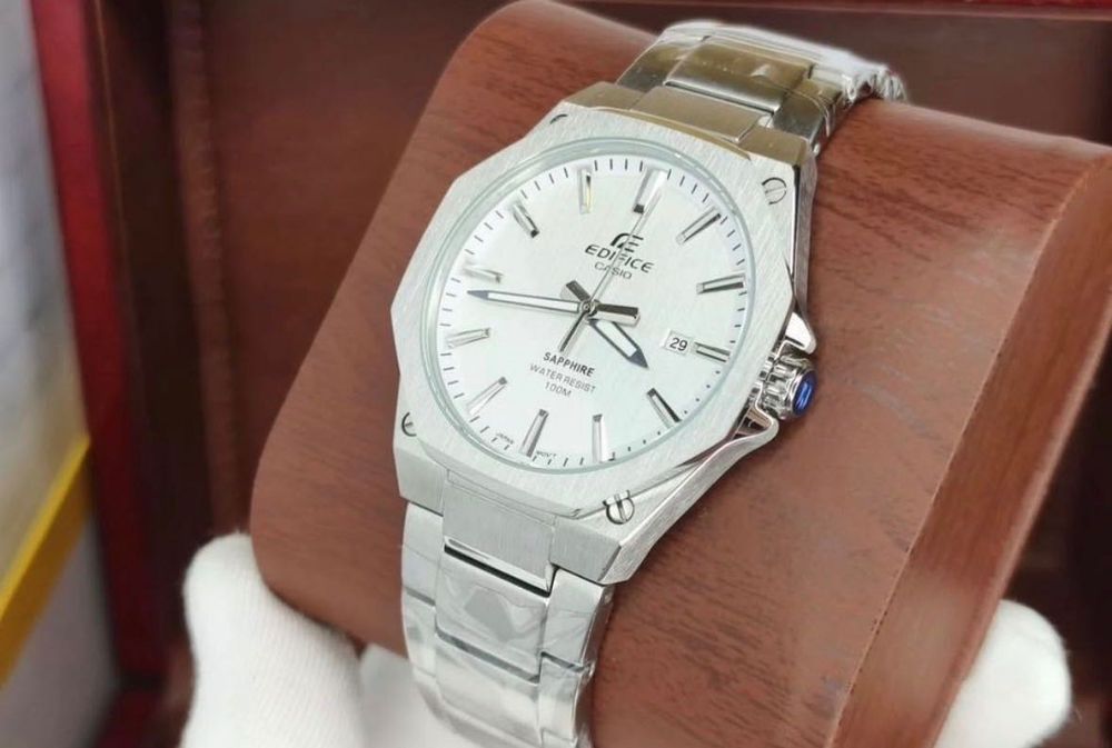 Casio Edifice bialy/ Nowy zegarek