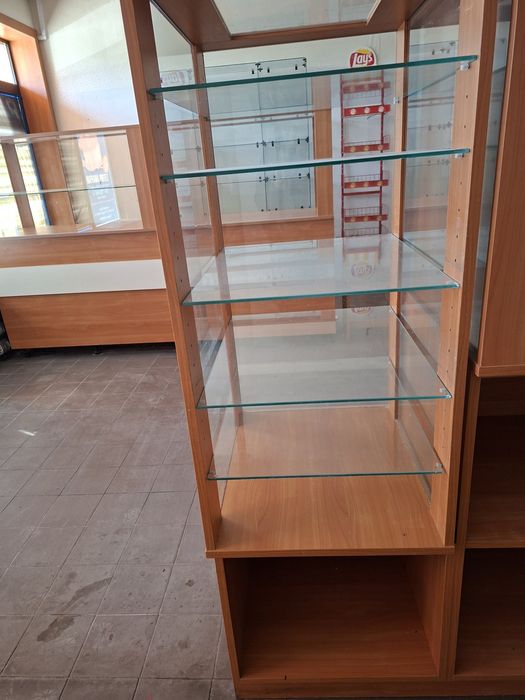Gabloty oszklone, Słupek cukierniczy