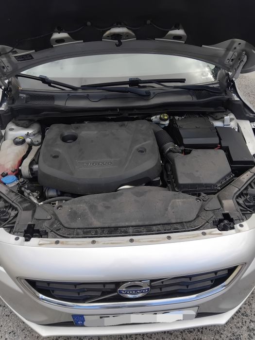 Volvo  v40  d2 . foto 2