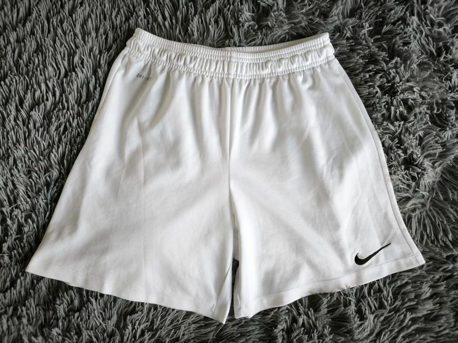 Spodenki sportowe chłopięce Nike i Kipsta  dla chłopca 12-13 lat