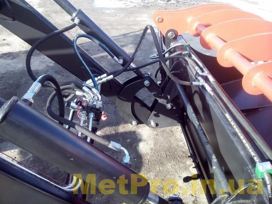 Фронтальный погрущик STOLL на МТЗ, ЮМЗ, 3,8м.  +джойстик